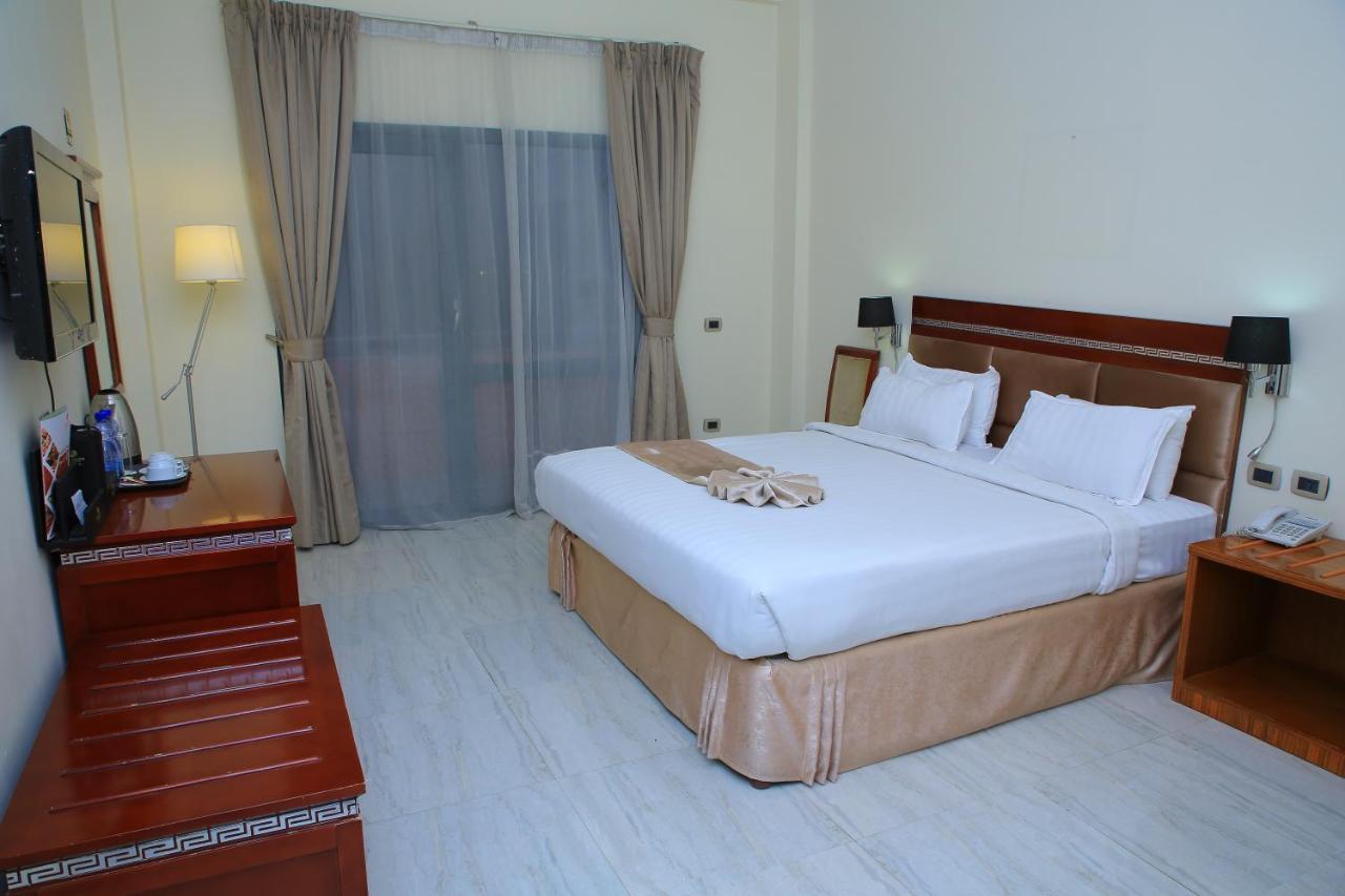 Kenenisa Hotel Adís Abeba Exterior foto